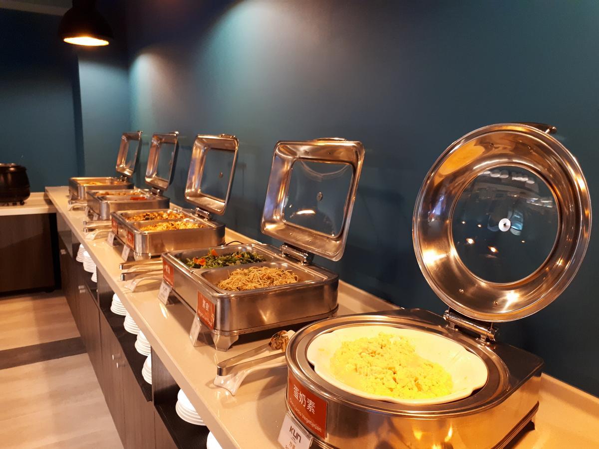 Kun Tour Hotel Taichung Buitenkant foto