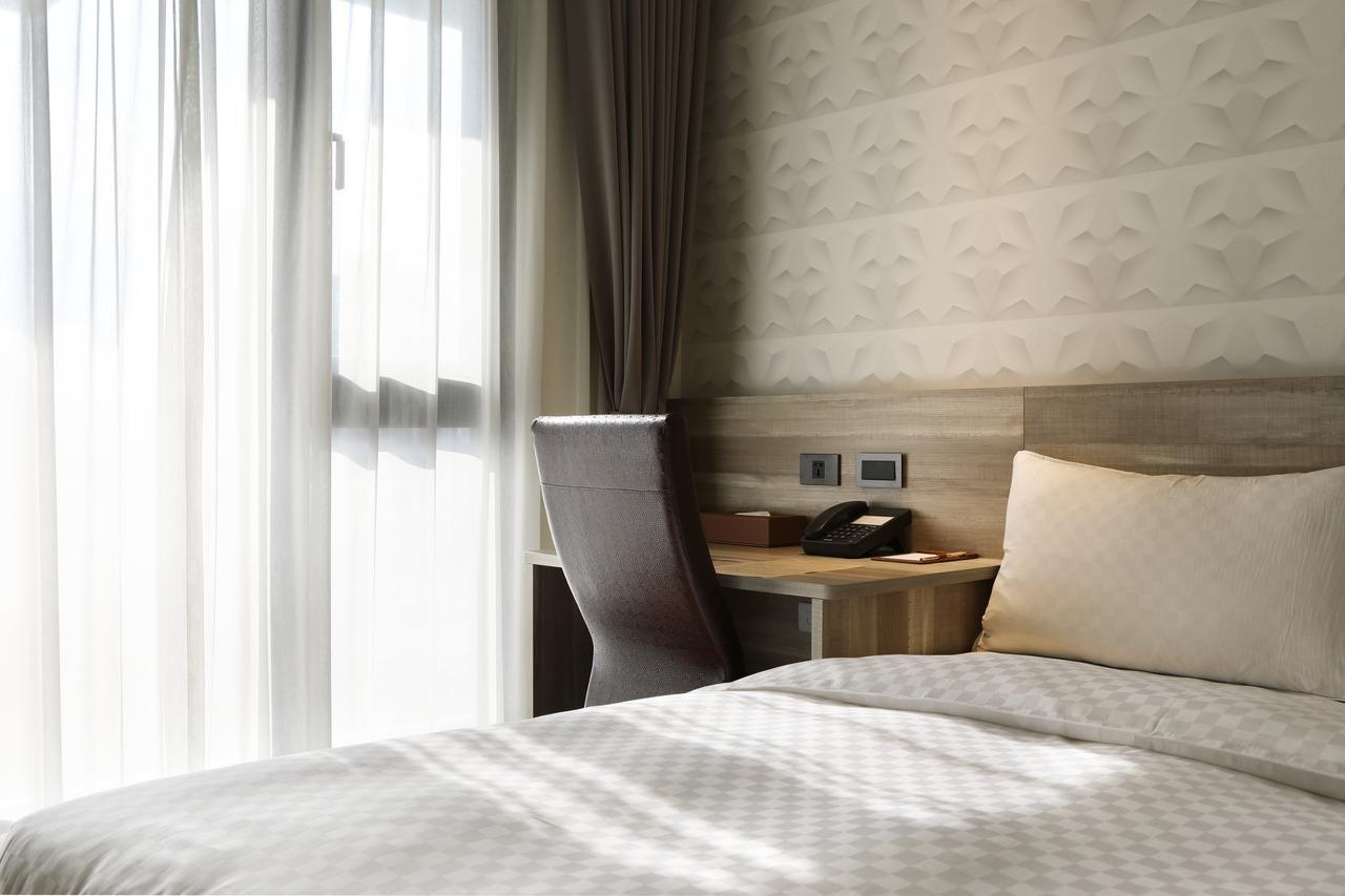 Kun Tour Hotel Taichung Buitenkant foto