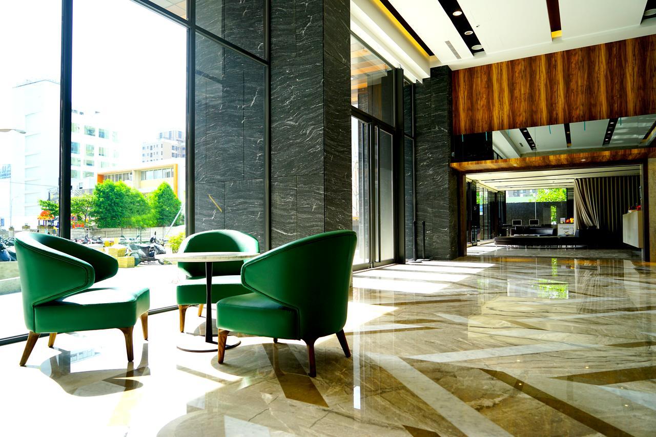 Kun Tour Hotel Taichung Buitenkant foto
