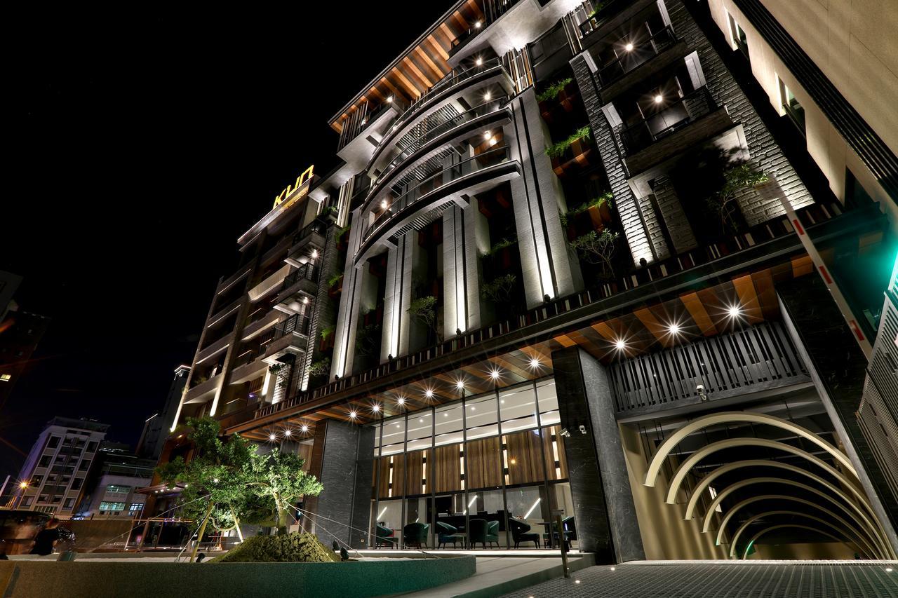 Kun Tour Hotel Taichung Buitenkant foto