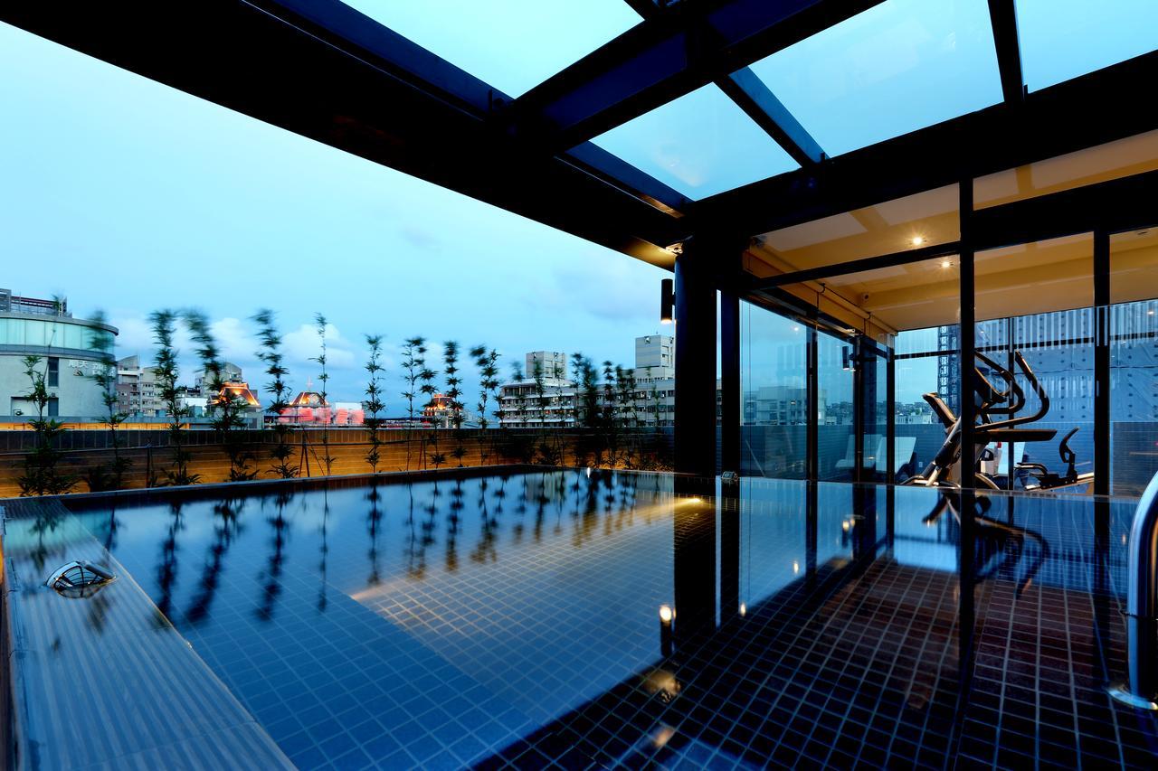 Kun Tour Hotel Taichung Buitenkant foto